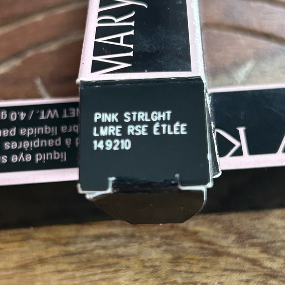 Mary Kay liquid eyeshadow pink starlight color - Picture 4 of 4